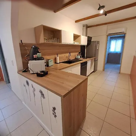 Chez Lyly Перпиньан